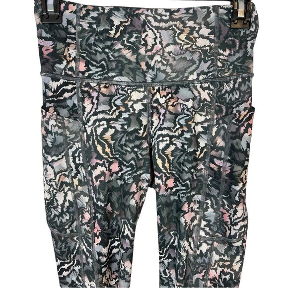 Athleta Ultimate Stash 7/8 Tight XS EUC - Picture 6 of 14